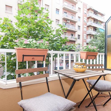 Montaber Apartments - Sagrada Familia Barcelona Bagian luar foto