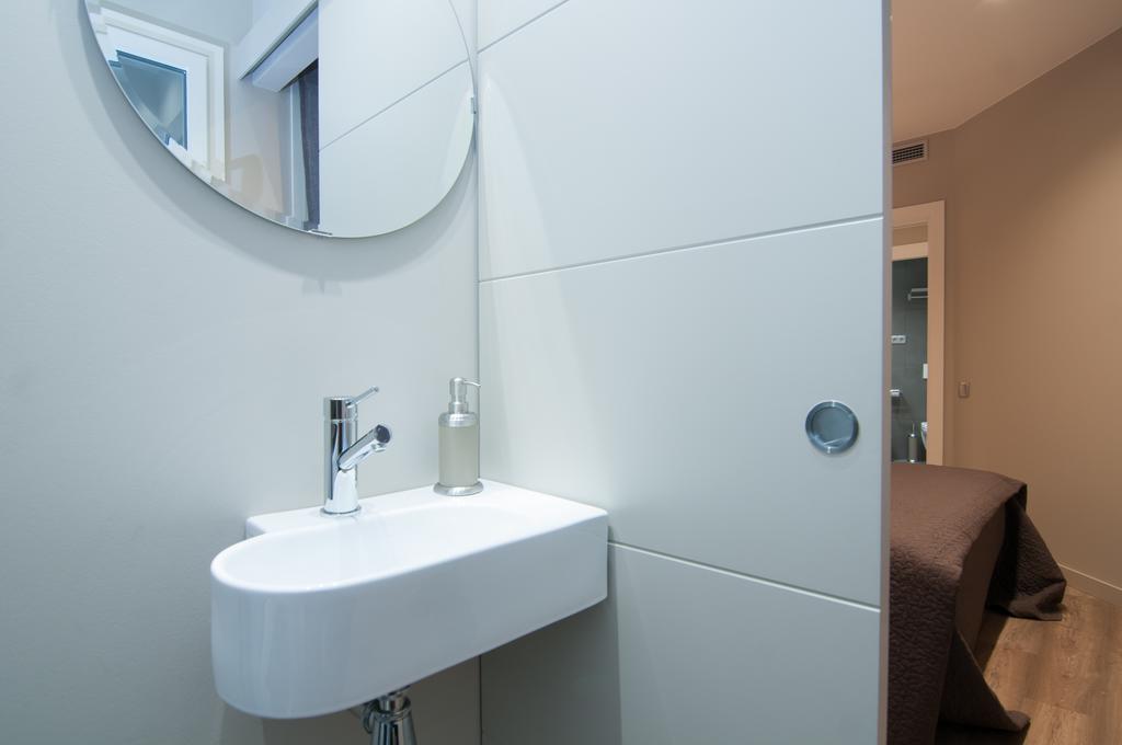 Montaber Apartments - Sagrada Familia Barcelona Bagian luar foto