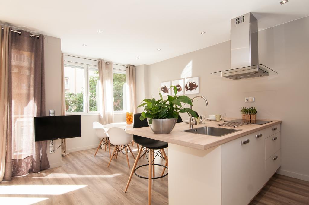 Montaber Apartments - Sagrada Familia Barcelona Bagian luar foto