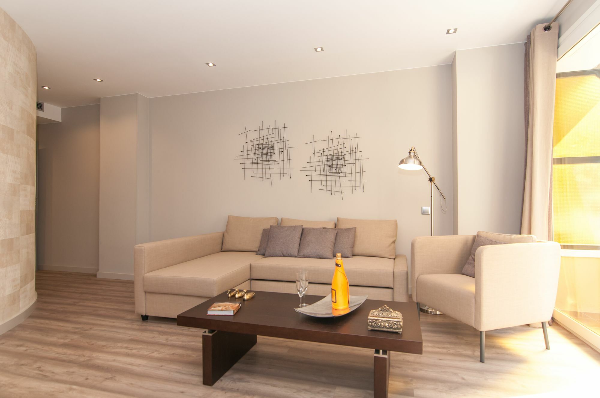 Montaber Apartments - Sagrada Familia Barcelona Bagian luar foto