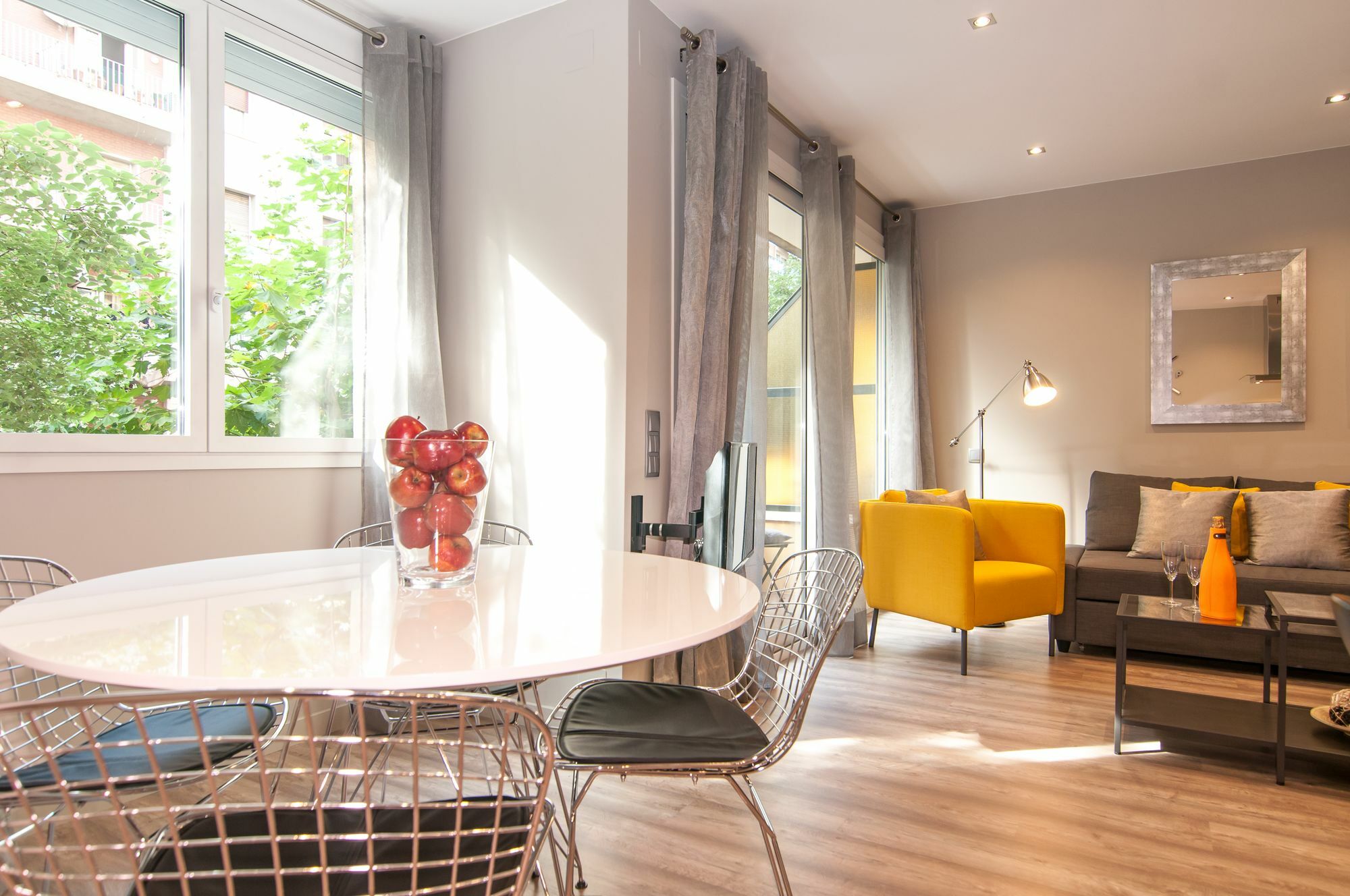 Montaber Apartments - Sagrada Familia Barcelona Bagian luar foto